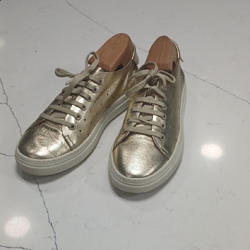Gold Women's Sneakers By Darkwood, Sz8 , Leather Super Soft, Pre-owned - Picture 2 of 7